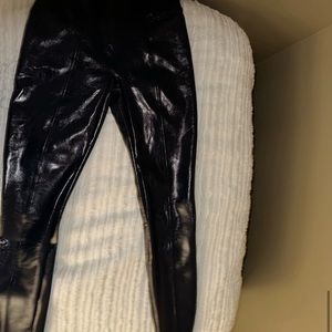 Great condition. Spanx leggings.
